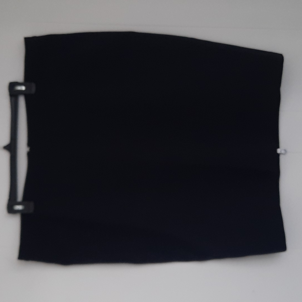 Modamix black pencil skirt size 18W. Cute zipper detail in back NWT